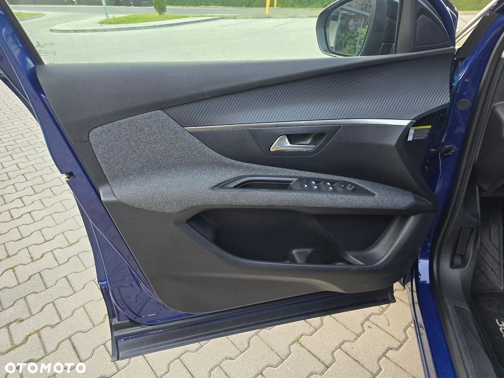 Peugeot 3008 1.6 BlueHDi Allure S&S - 22