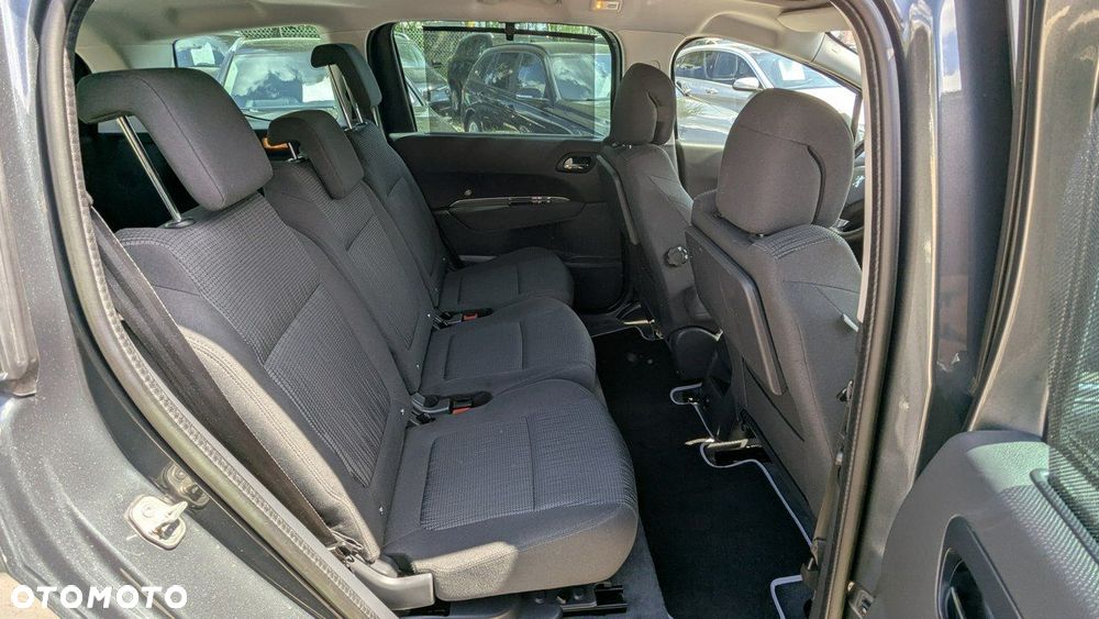 Peugeot 5008 - 18