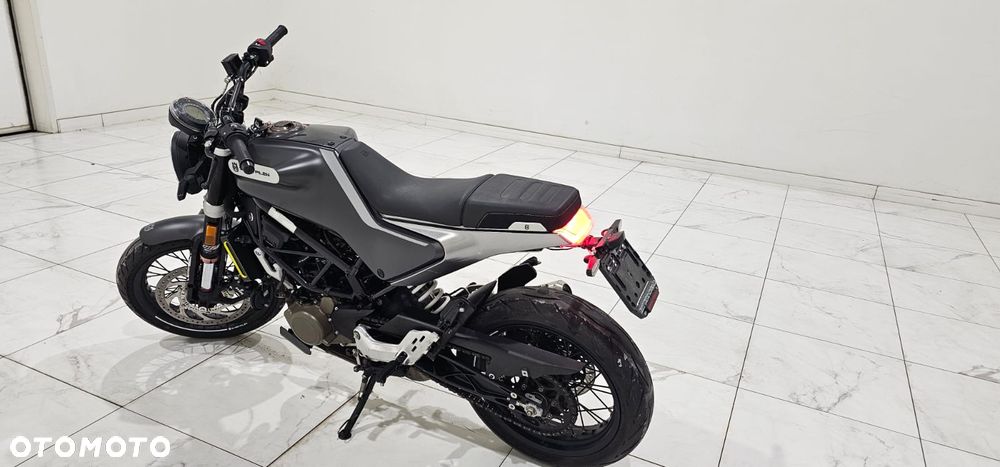 Husqvarna Svartpilen - 4