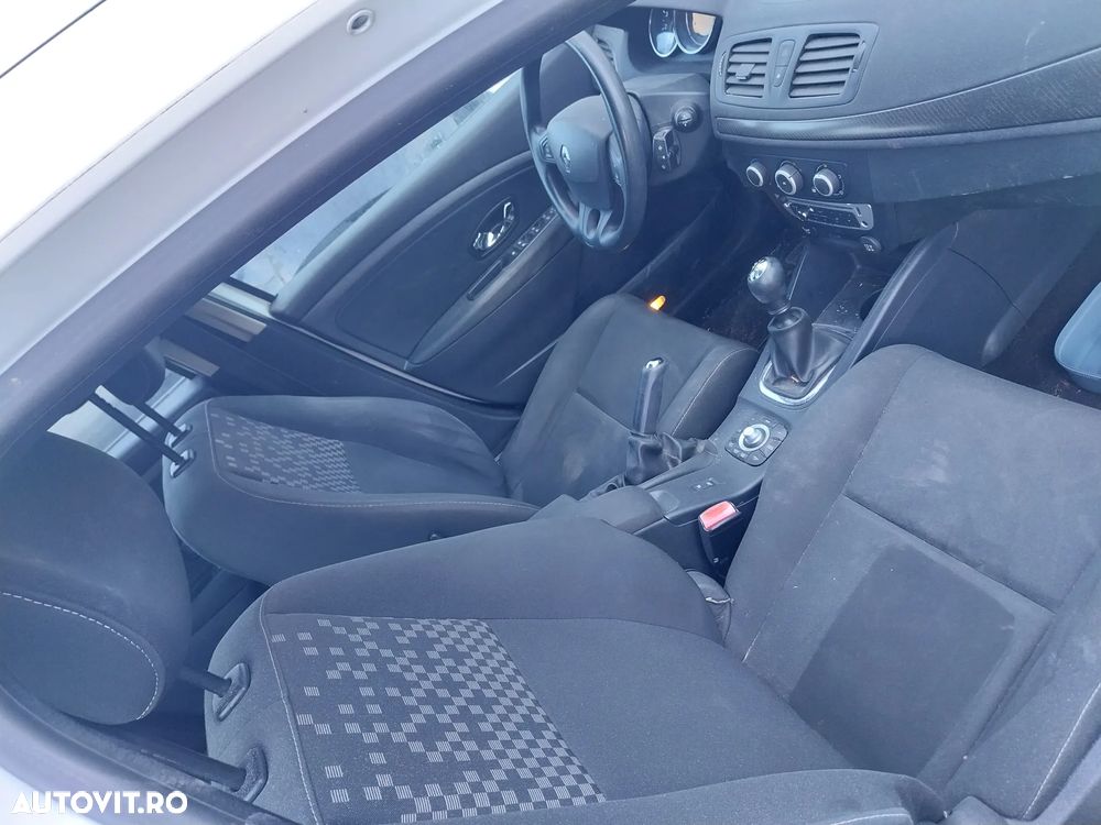 Renault Megane BLUE dCi 115 LIMITED - 8