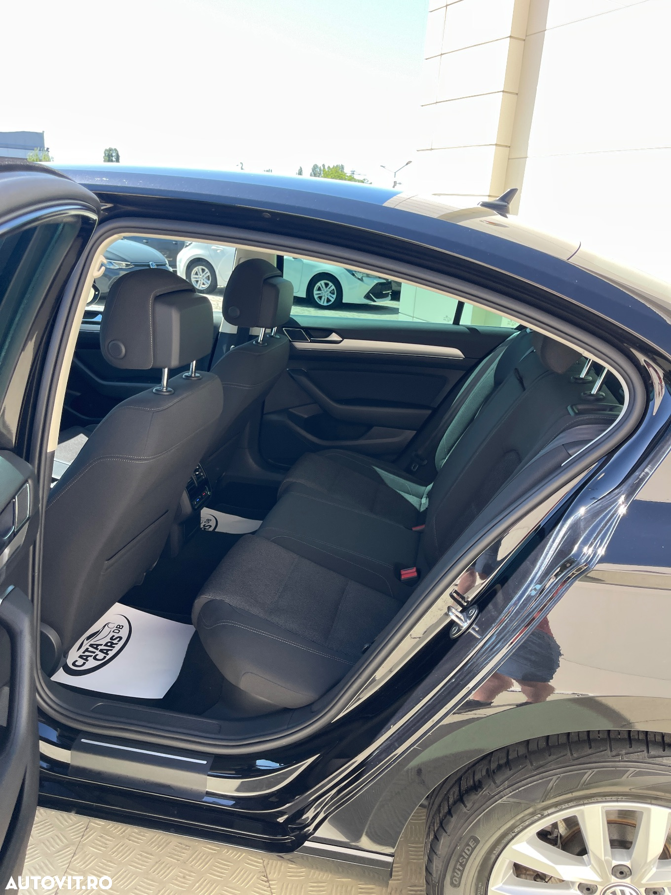 Volkswagen Passat - 26