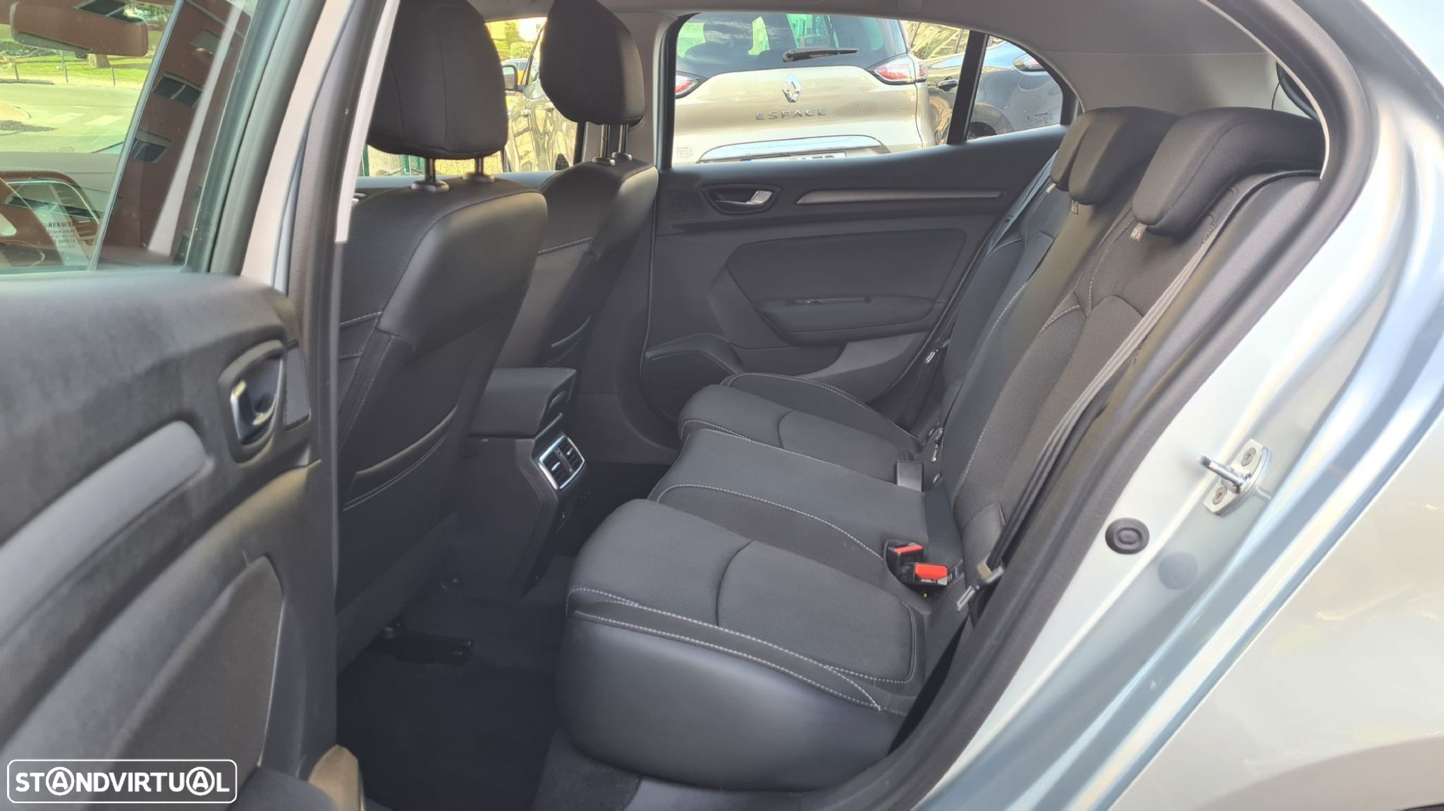 Renault Mégane 1.5 Blue dCi Intens EDC - 43