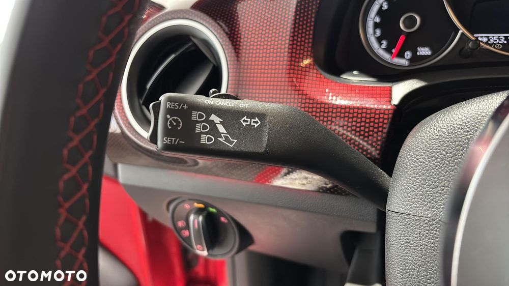 Volkswagen up! 1.0 TSI GTI - 21