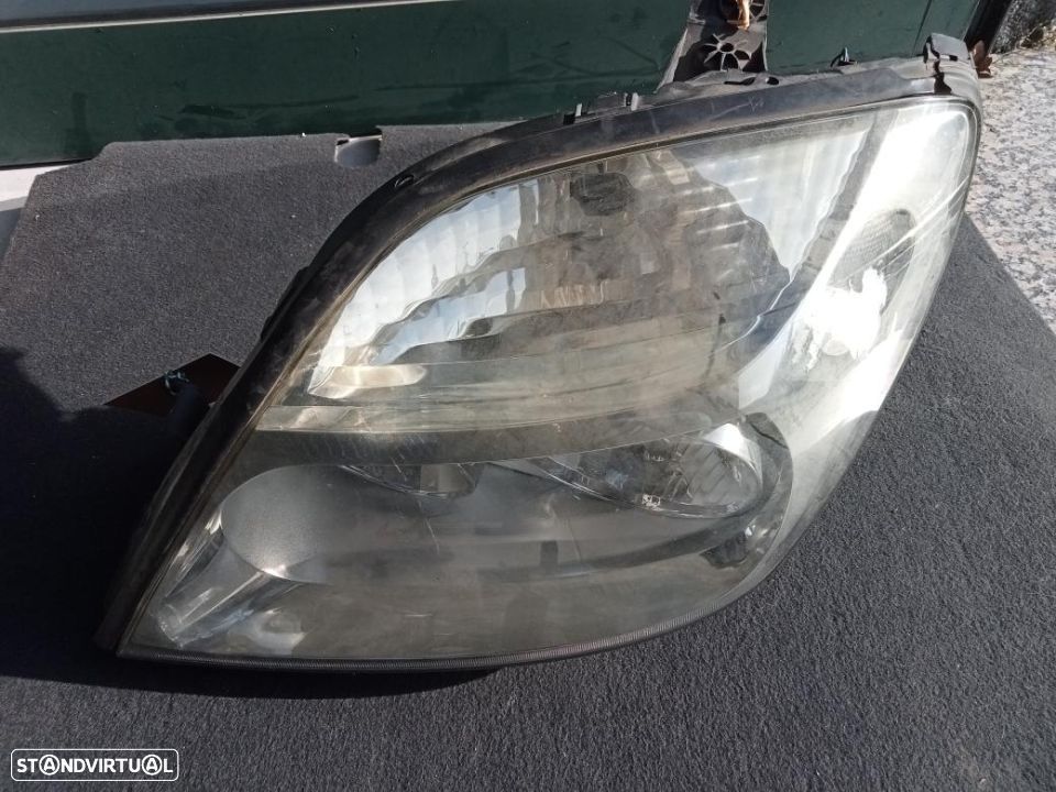 Farol esquerdo Renault Grand Scenic II / 7701056127 - 1