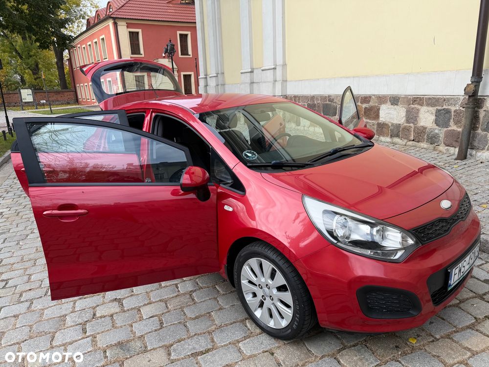 Kia Rio - 25