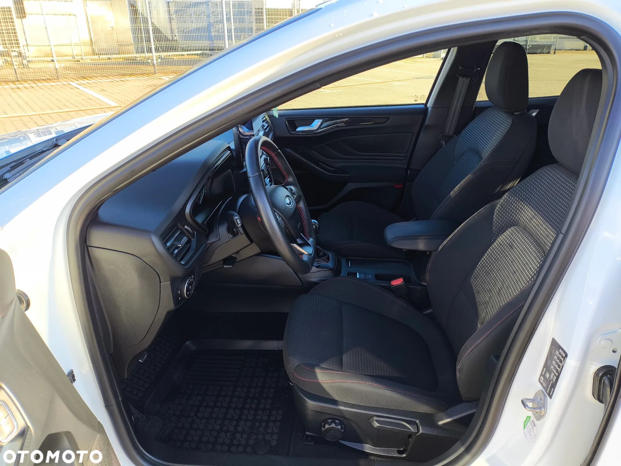 Ford Focus 1.5 EcoBlue Start-Stopp-System ST-LINE - 9