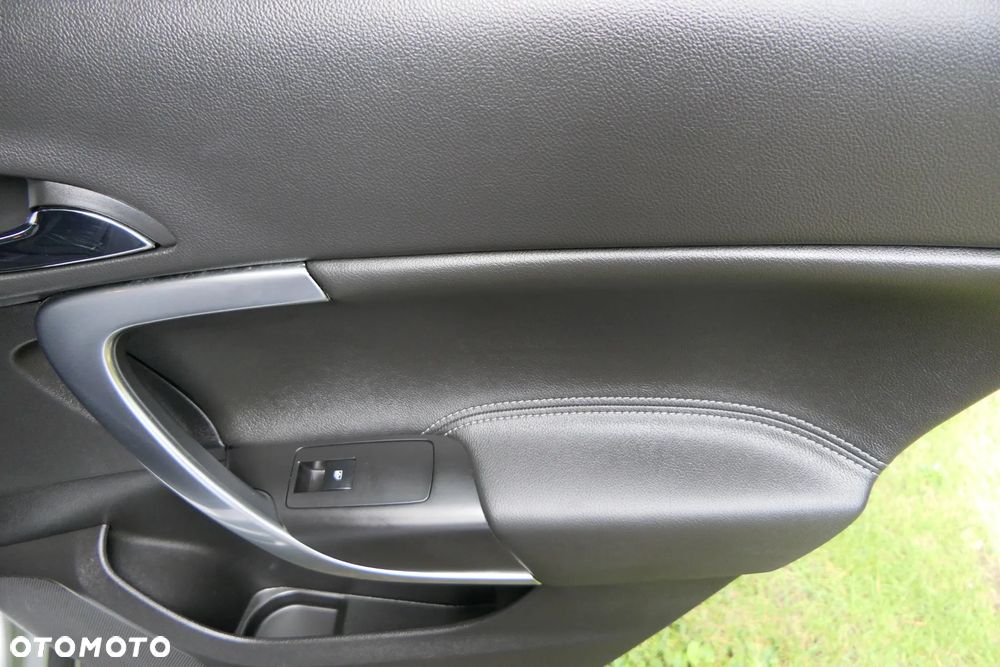 Opel Insignia 1.6 T Cosmo S&S - 31