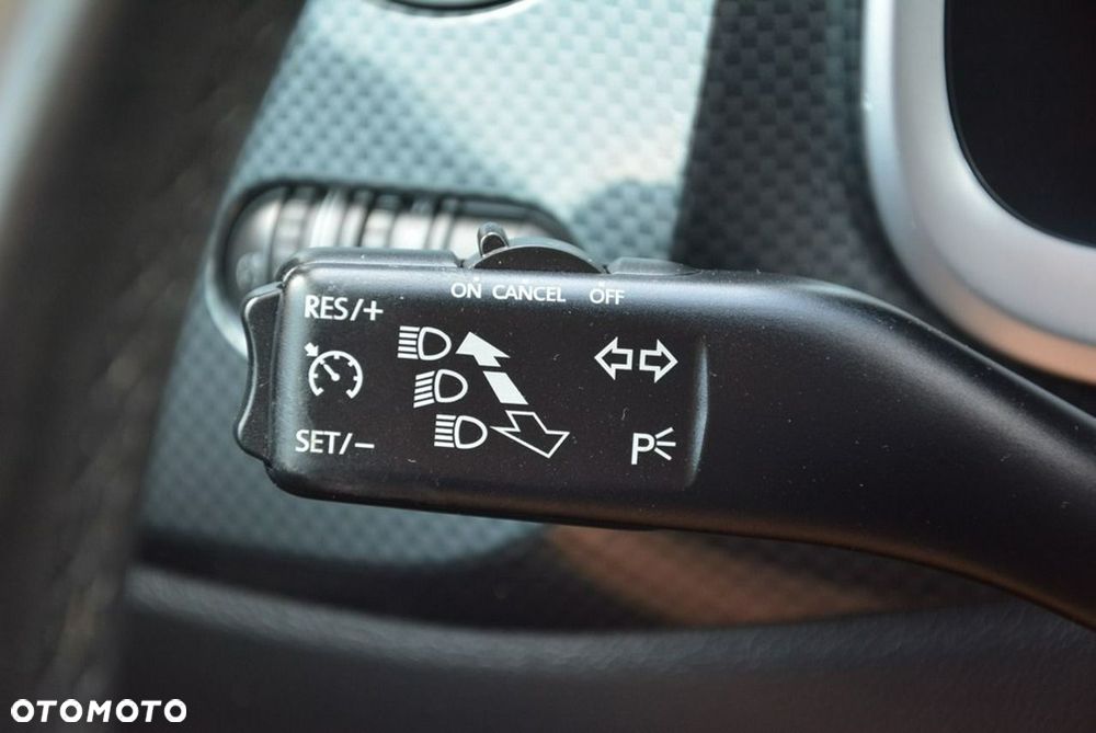 Volkswagen New Beetle - 26