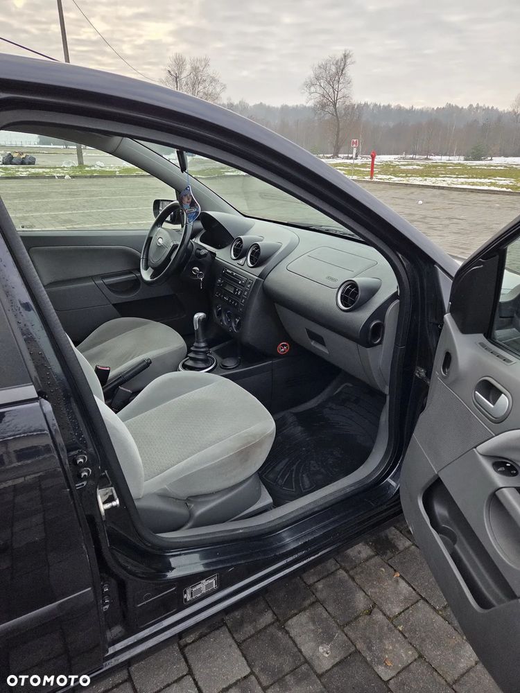 Ford Fiesta 1.4 - 13