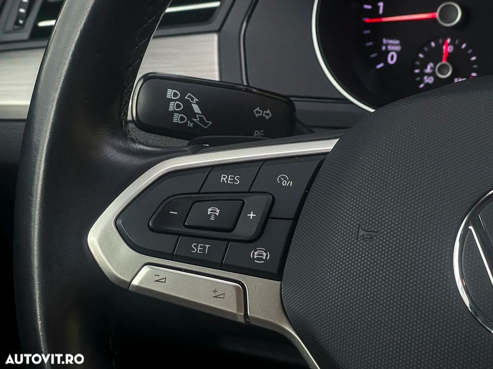 Volkswagen Passat 2.0 TDI DSG Comfortline - 12
