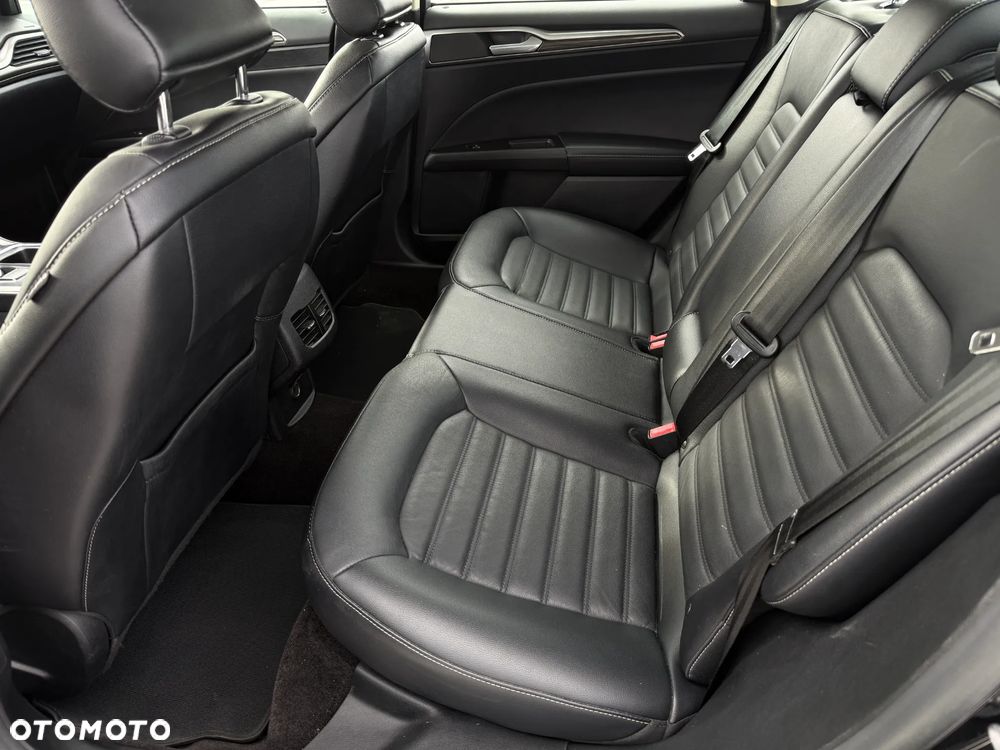 Ford Fusion 2.0 EcoBoost Titanium - 10
