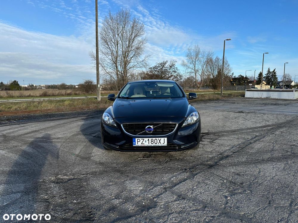 Volvo V40 D2 Momentum - 3