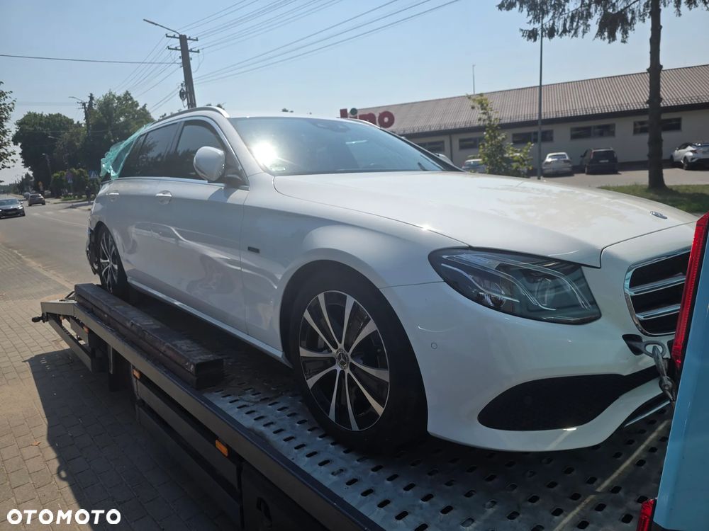Mercedes-Benz Klasa E 300 de 9G-TRONIC Exclusive - 6