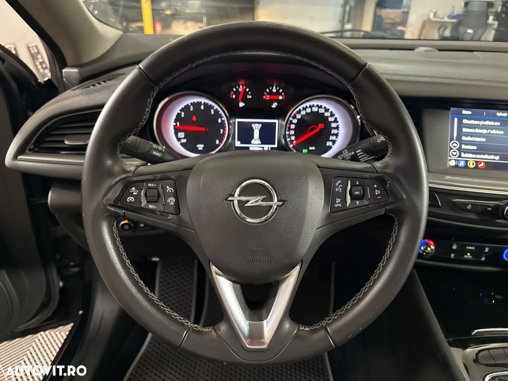 Opel Insignia - 17