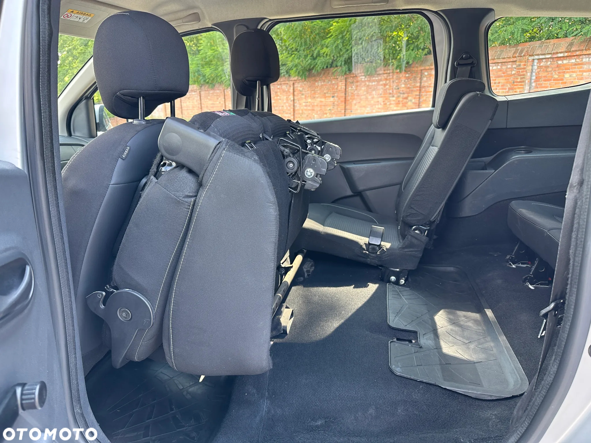 Dacia Lodgy 1.5 Blue dCi Laureate S&S EU6d - 15