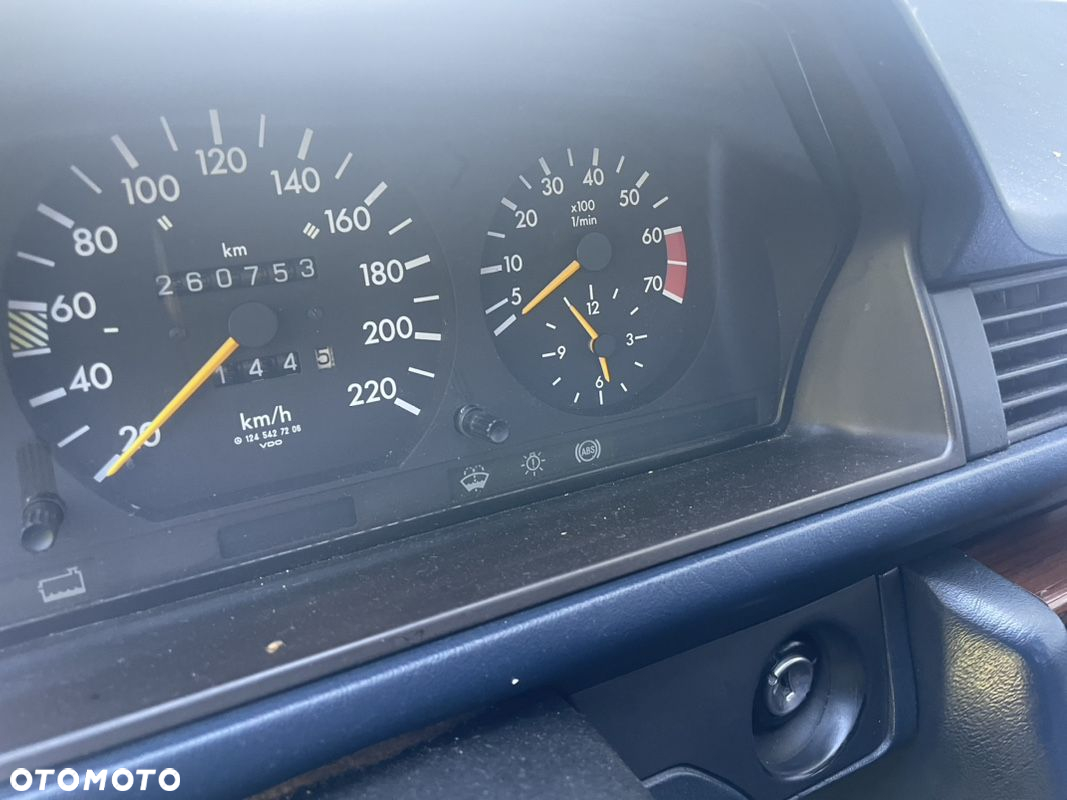 Mercedes-Benz W124 (1984-1993) - 14