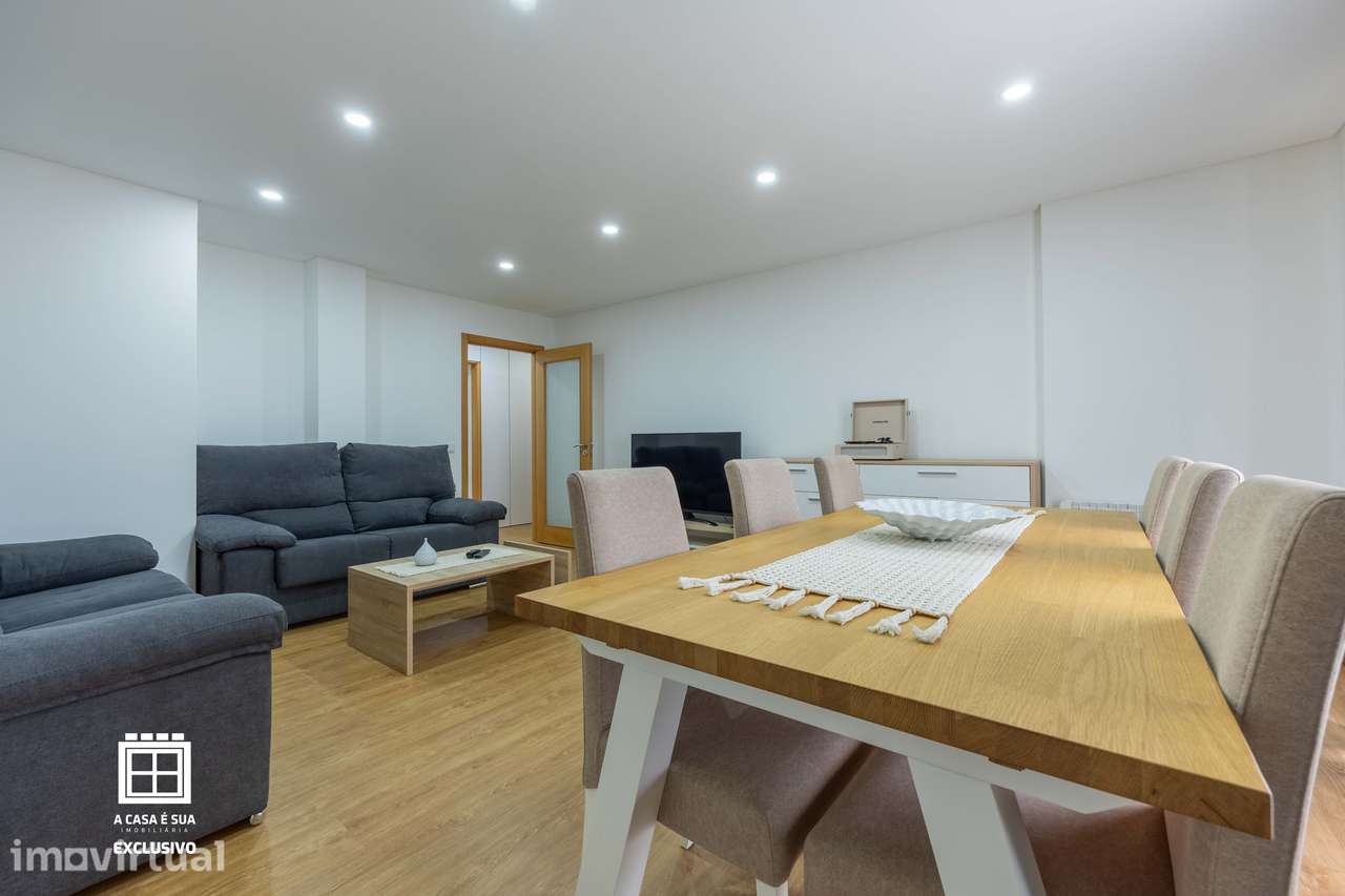 Apartamento T3 Renovado c/ arrumo c/ 22 m² - Cova do Frade - Grande imagem: 4/34