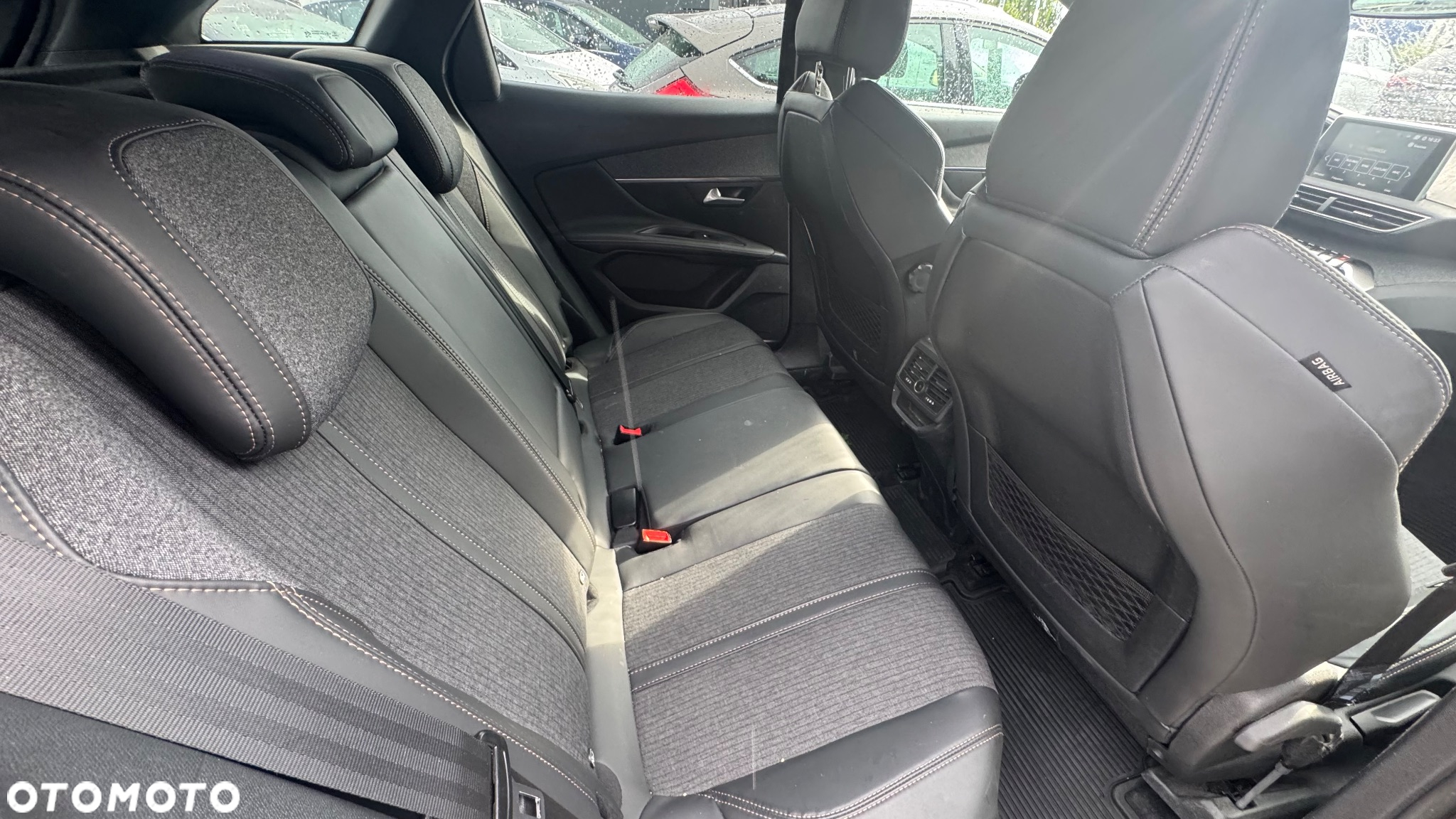 Peugeot 2008 1.2 Pure Tech Active S&S - 11