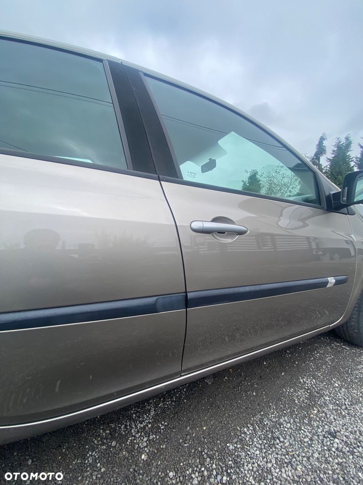 Renault Clio - 31