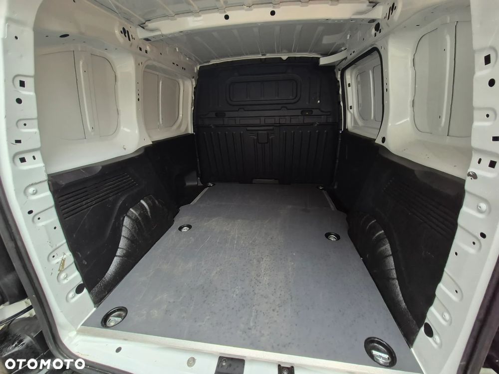 Toyota Proace City - 10