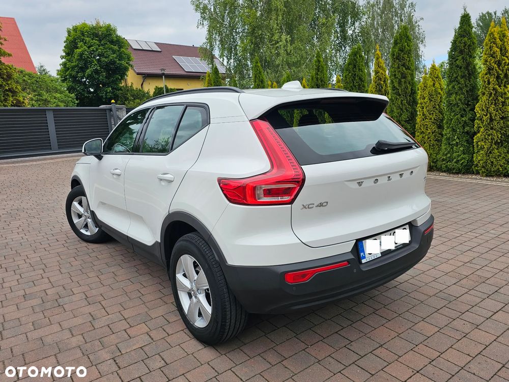 Volvo XC 40 T3 Momentum - 4