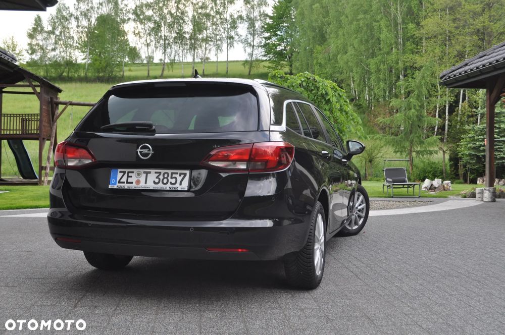 Opel Astra 1.4 Turbo Edition - 11