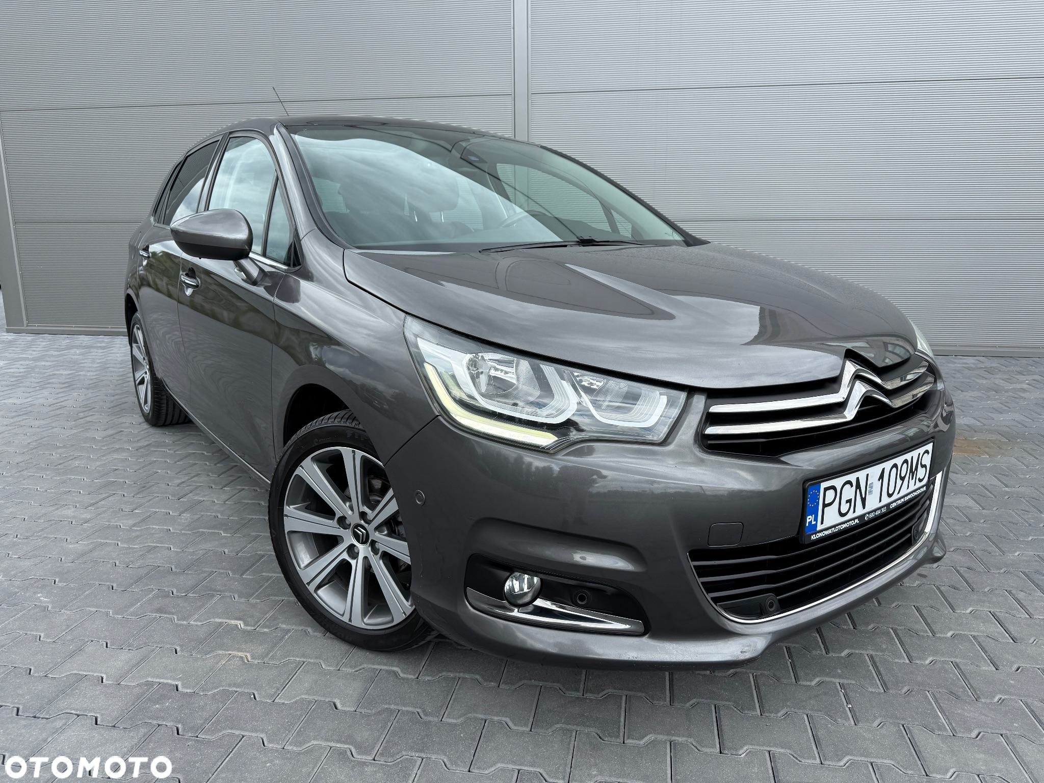 Citroën C4 PureTech e-THP 130 Exclusive - 3