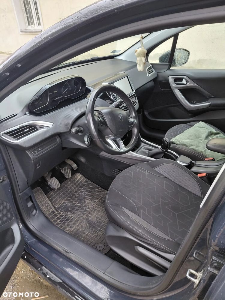 Peugeot 2008 1.2 Pure Tech Access EU6 - 10