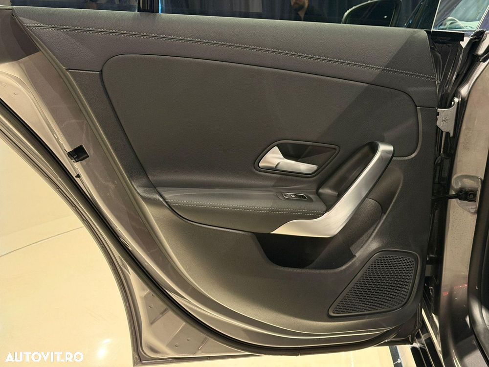 Mercedes-Benz CLA 35 AMG 4MATIC AMG Speedshift 7G-DCT - 29