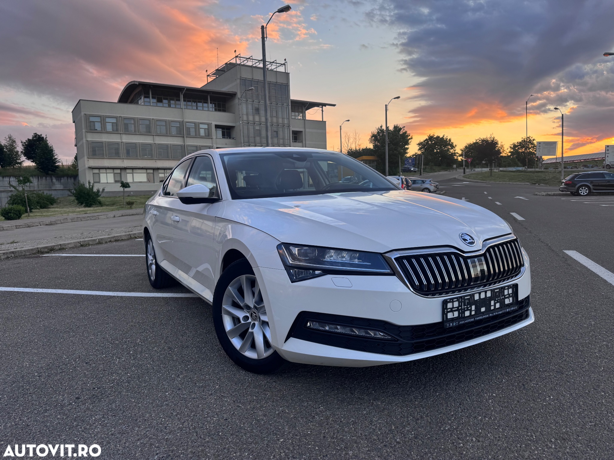 Skoda Superb 2.0 TDI Style - 17