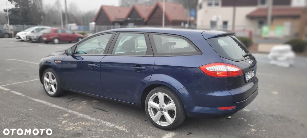 Ford Mondeo 2.0 TDCi Ambiente - 13