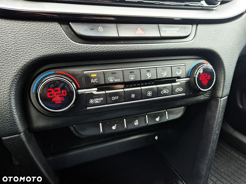 Kia Ceed - 37