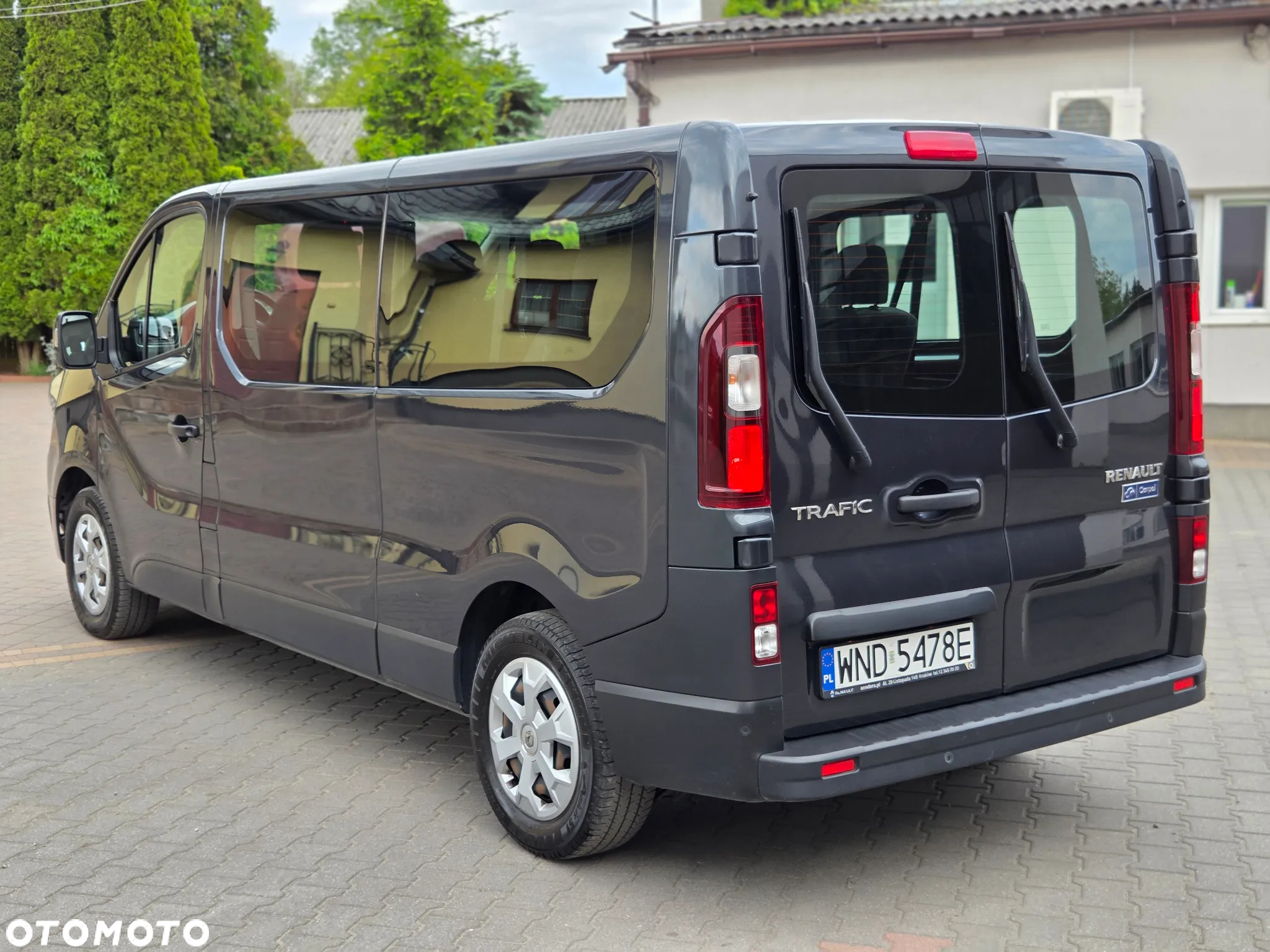 Renault Trafic - 2
