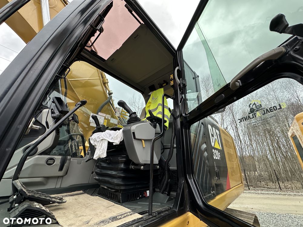 Caterpillar 320 FL tok 2017 kamery 360 stan wzorowy klepka 700mm koparka gąsienicowa 22 tony 122kW - 9