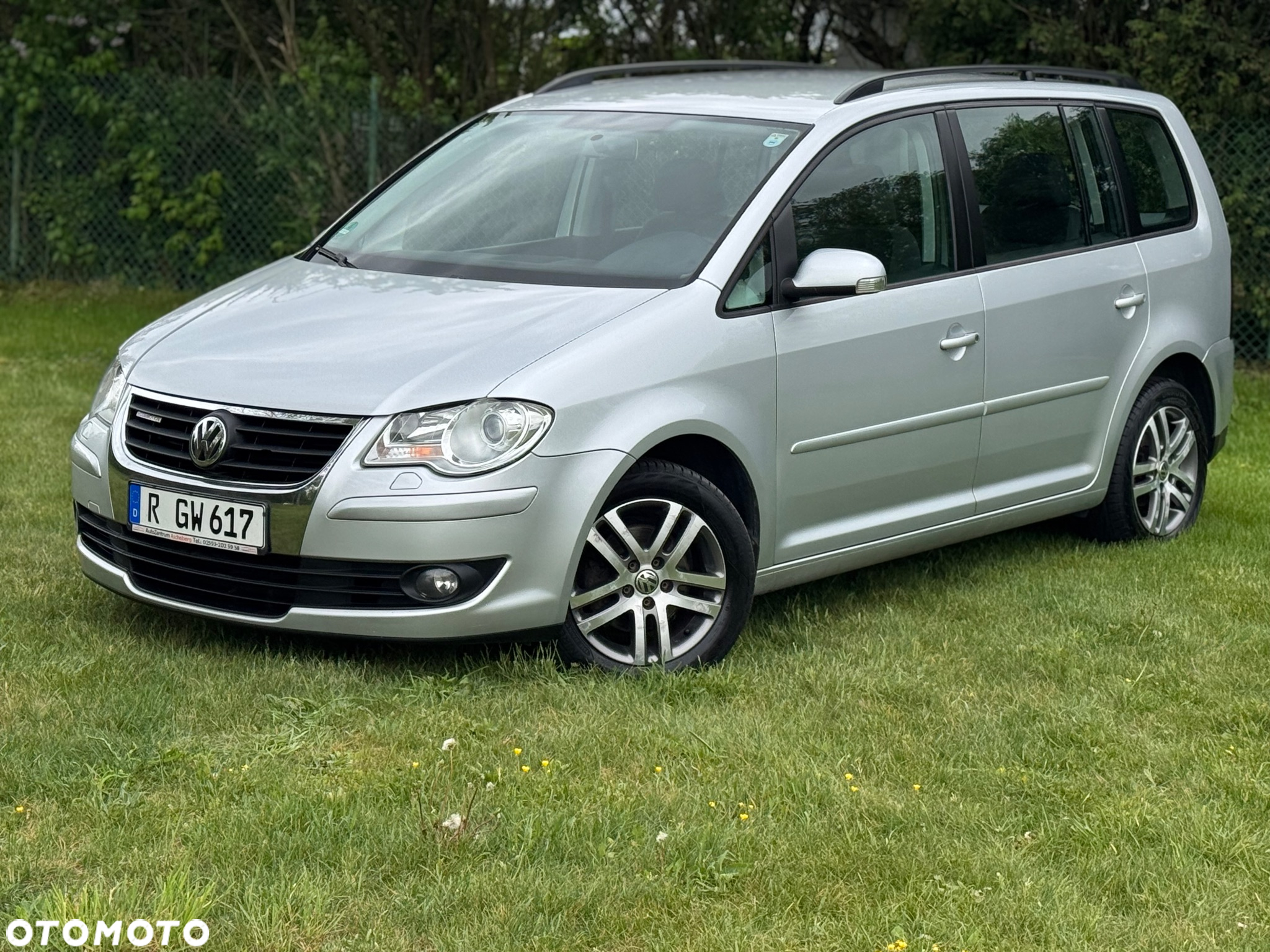 Volkswagen Touran 1.9 TDI DPF Blue Motion Highline - 4