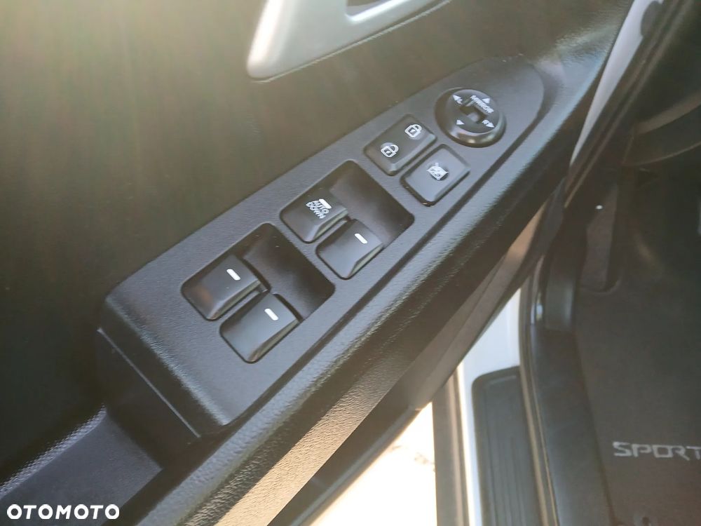 Kia Sportage 1.7 CRDI 2WD ISG Dream-Team Edition - 11