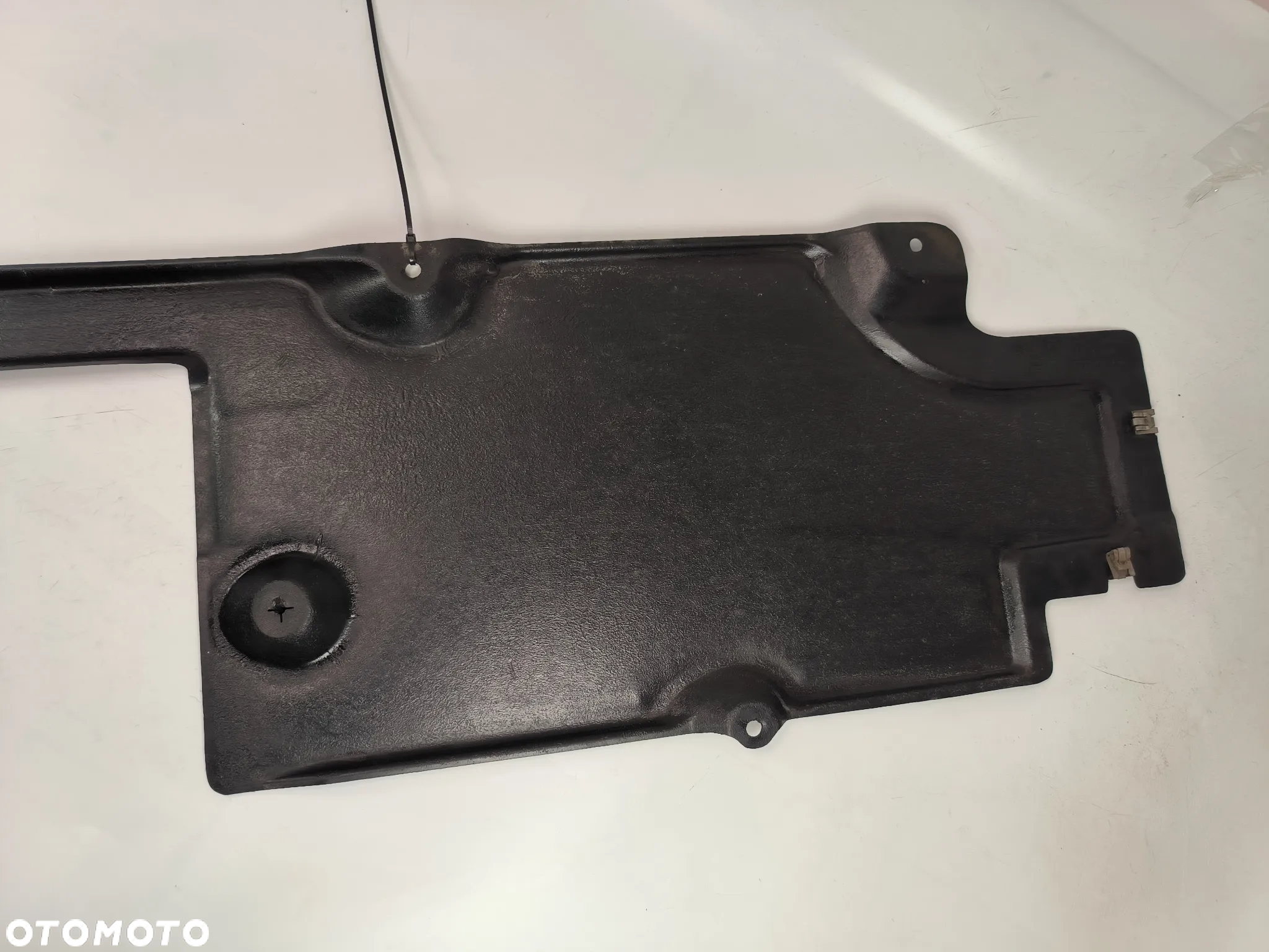 Osłona środkowa podwozia 99150460300  99150430500  Porsche Boxtser 718  2017r. - 8