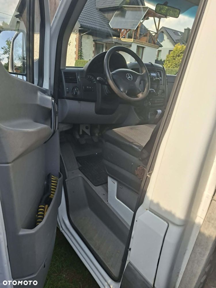 Mercedes-Benz Sprinter 906.211 - 7