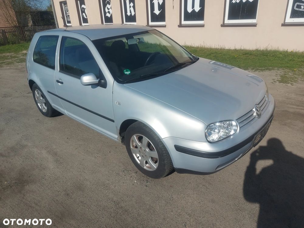 Volkswagen Golf 1.4 Basis - 2