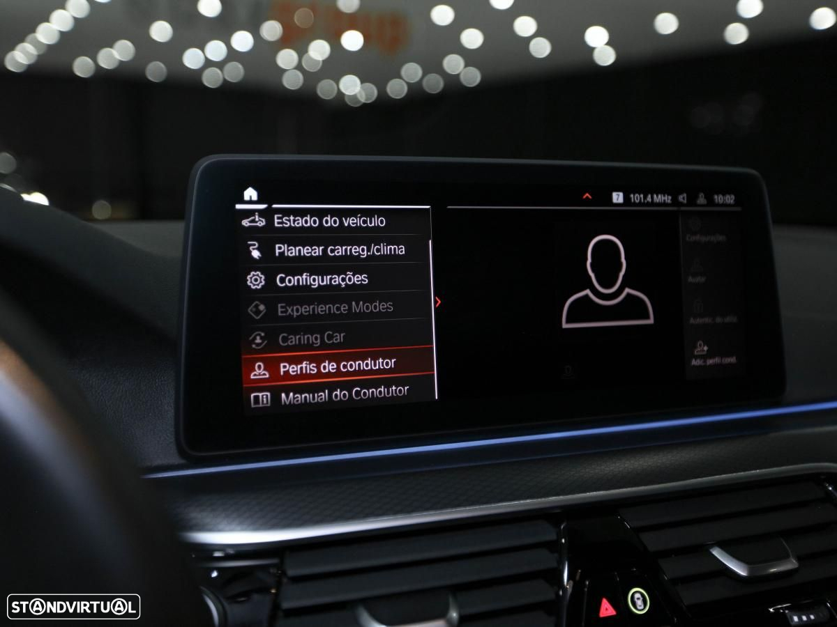 BMW 530 e Pack 50 anos M - 30