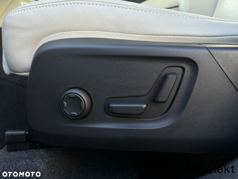 Volvo XC 40 - 9