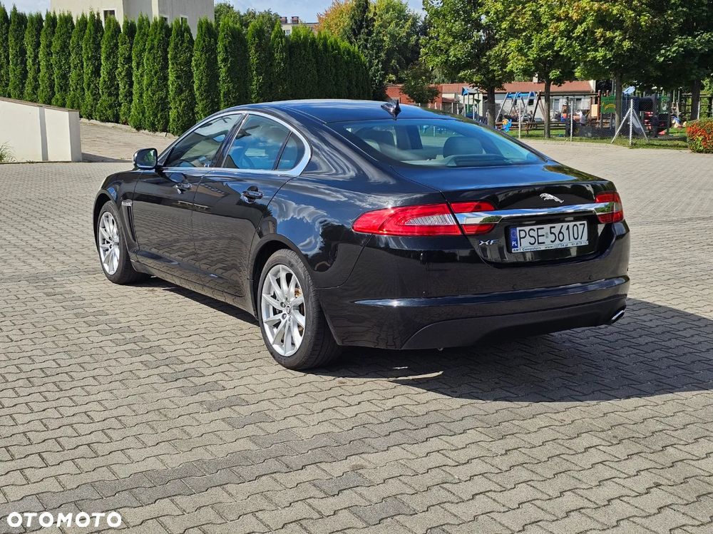 Jaguar XF 2.2 D Luxury - 6