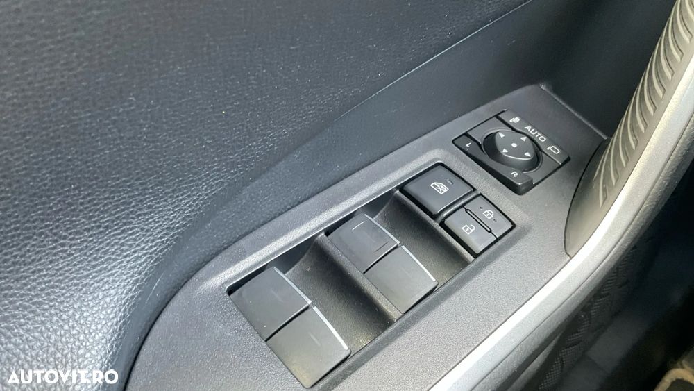 Toyota RAV4 2.5 VVT-iE 4x4 Luxury - 15