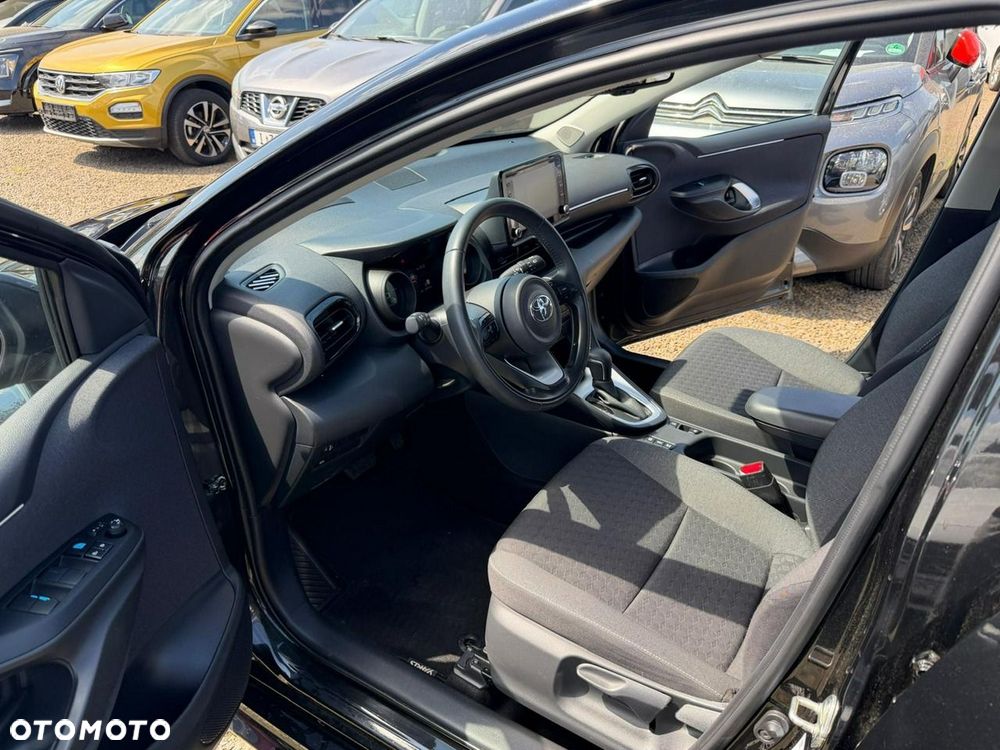 Toyota Yaris - 5