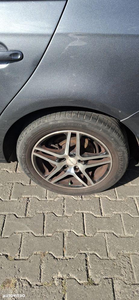 Volkswagen Jetta 1.6 Freestyle - 6