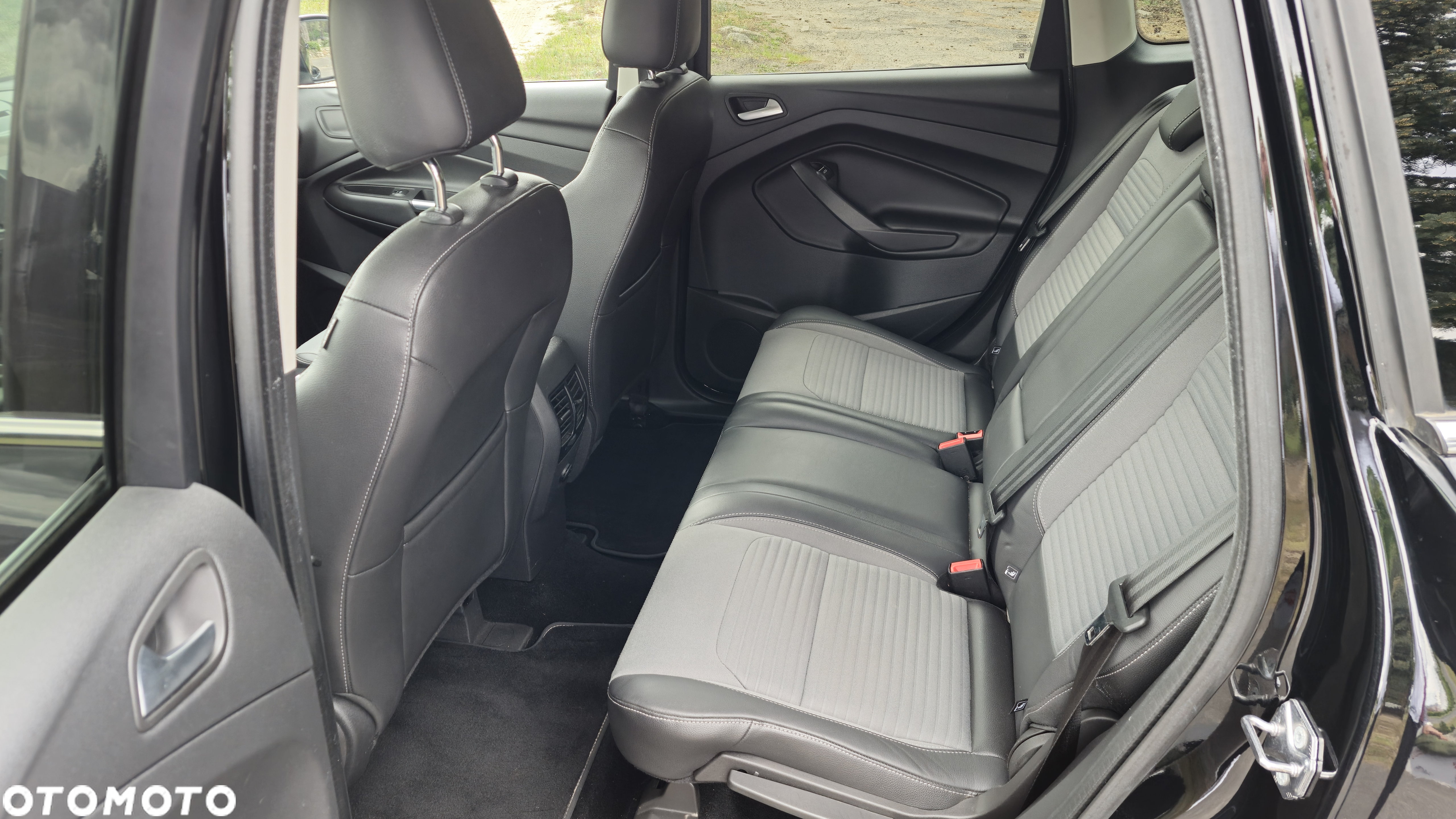Ford Kuga 1.5 EcoBoost 2x4 Titanium - 17