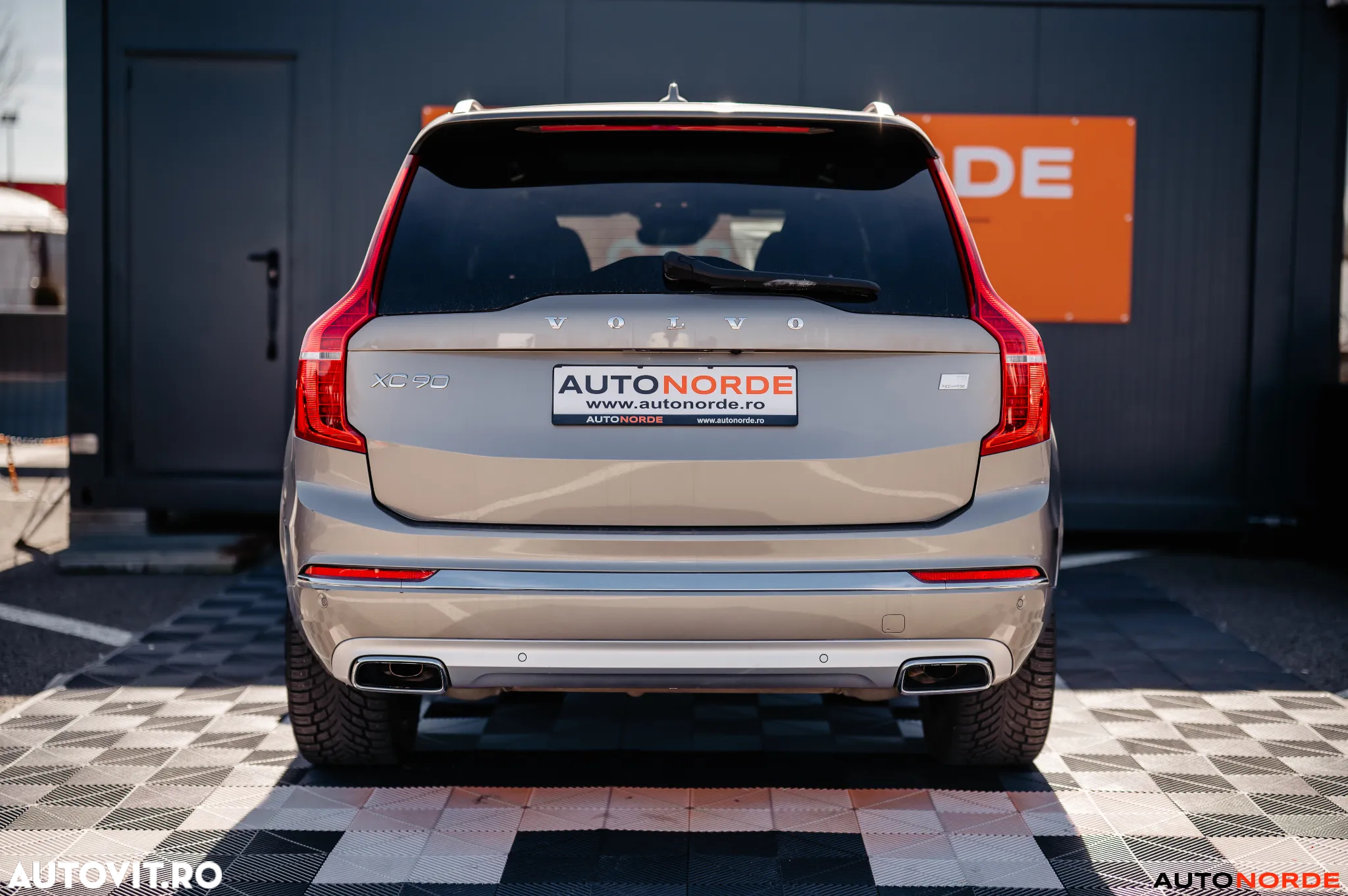 Volvo XC 90 Recharge T8 eAWD Inscription - 8