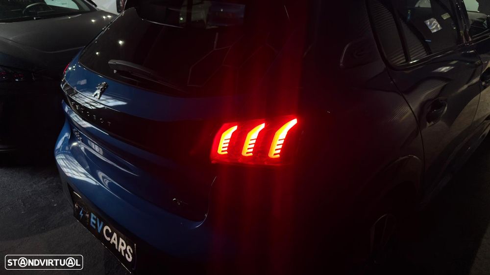 Peugeot e-208 GT - 31