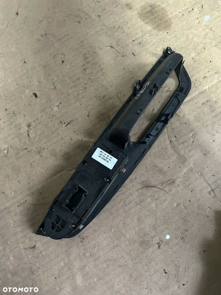 BMW X5 E70 X6 E71 PANEL SZYB LUSTEREK 9218044 - 2