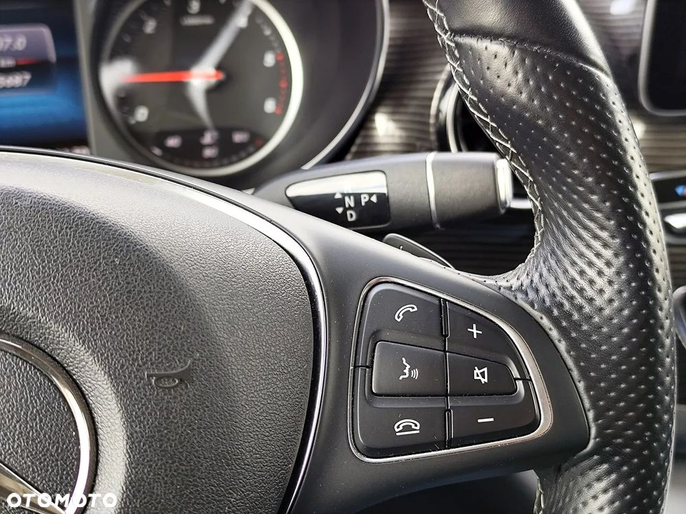Mercedes-Benz Klasa V 300 d Extralang 4Matic 9G-TRONIC Avantgarde - 21